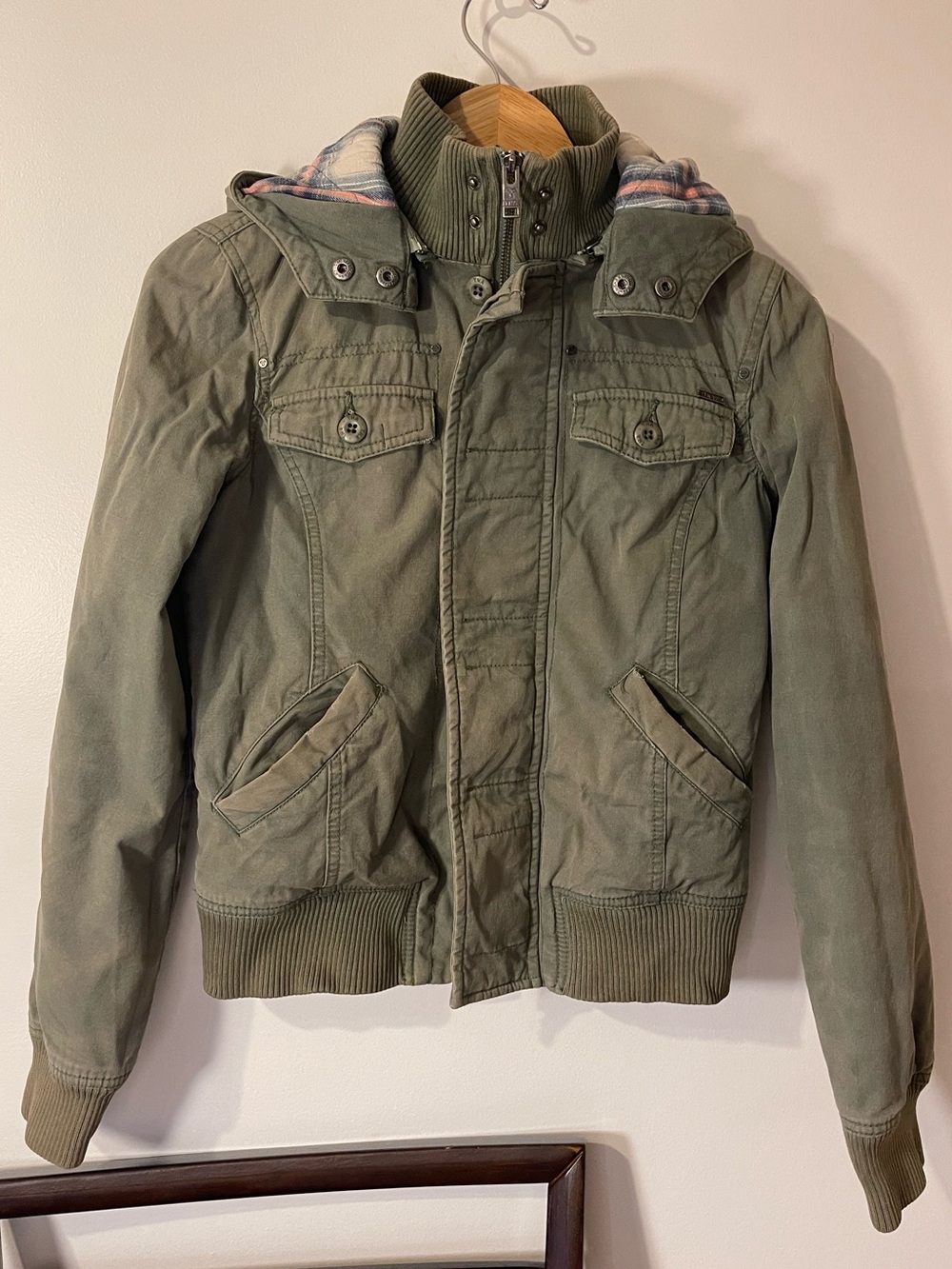 TNA Aritzia Vintage Olive Green Canvas Plaid Lined Bomber Cargo Jacket S